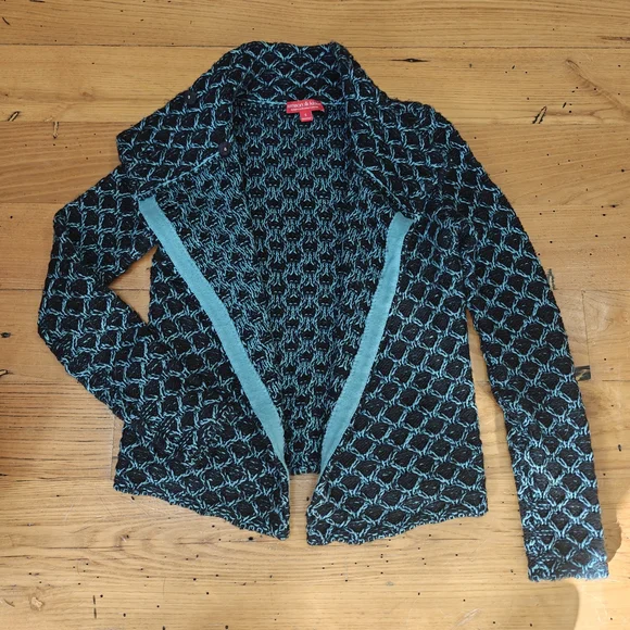 Krimson Klover Black and Blue Patterned Sweater - Picture 2 of 8